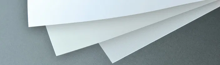 上質なマットコート紙を使用